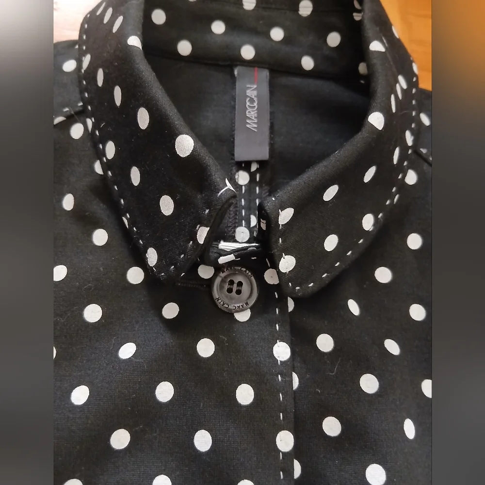 Marc Cain Black and White Polka Dot Knit Blazer.Size 4 - Picture 2 of 12
